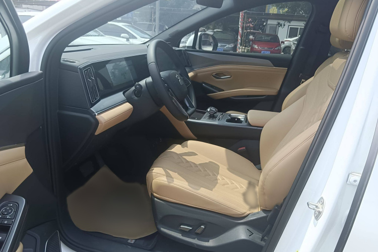 比亚迪 宋L DM-i 2024款 160km 超越型中控内饰7008