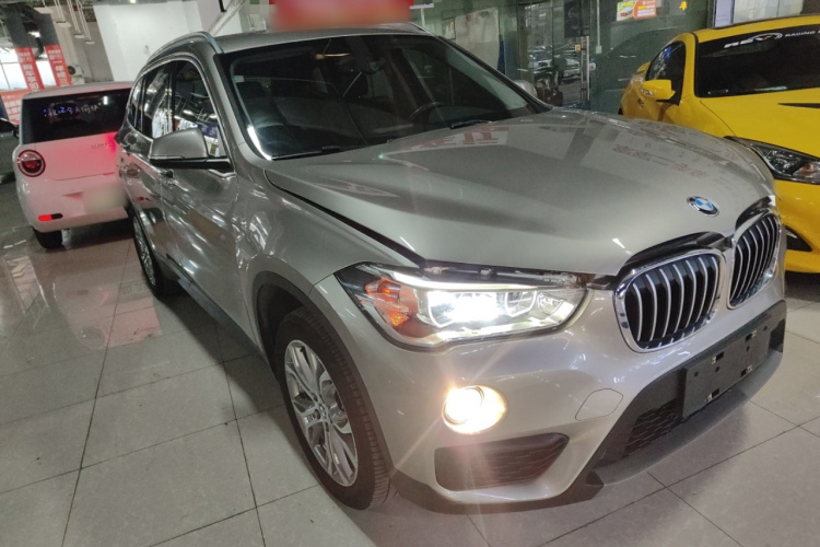 宝马X1 2019款 sDrive20Li 领先型车身外观3