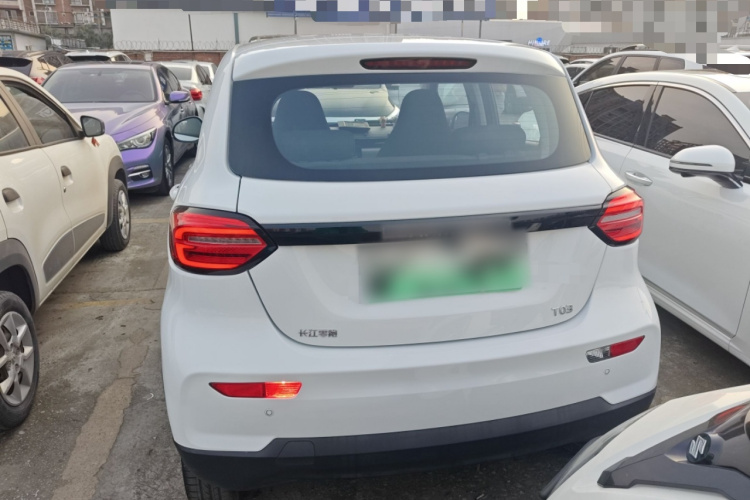 零跑汽车 零跑T03 2021款 400轻享版 磷酸铁锂车身外观6