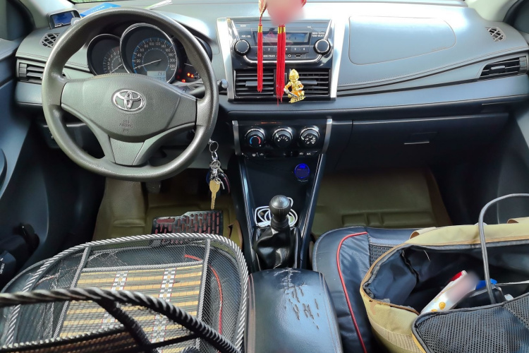 丰田 威驰 2014款 1.3L 手动型尚版中控内饰12