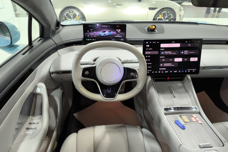 鸿蒙智行 智界S7 2024款 Ultra 四驱旗舰版中控内饰13