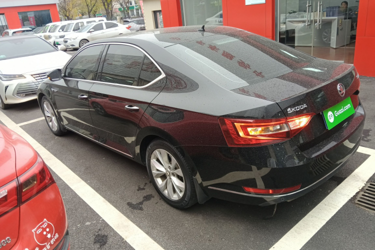 斯柯达 速派 2018款 TSI280 DSG舒适版 国V车身外观6003