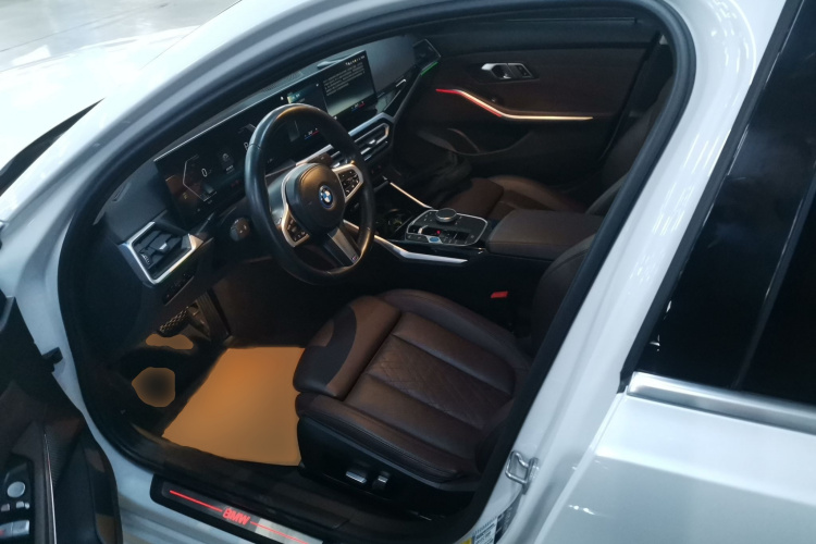 宝马i3 2023款 eDrive 40 L 曜夜套装局部细节19