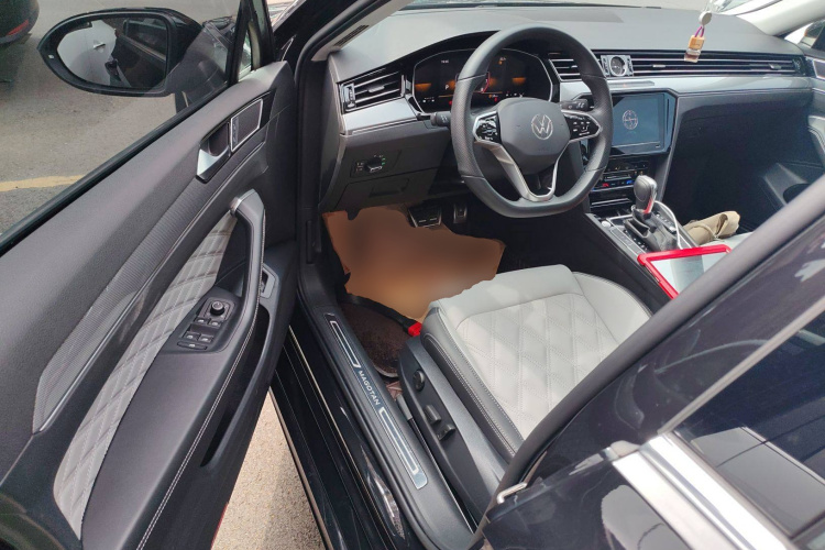 大众 迈腾 2023款 200万辆纪念版 330TSI DSG领先型中控内饰20