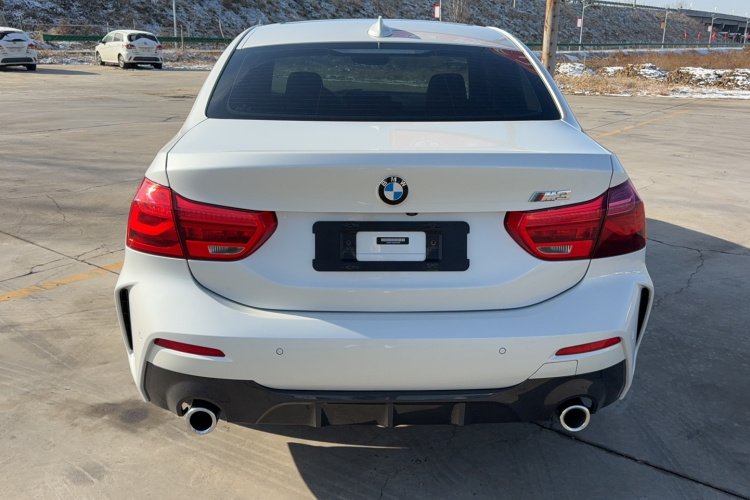 宝马1系 2020款 125i 领先型M运动套装车身外观6004