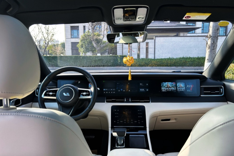 理想汽车 理想ONE 2021款 增程6座版中控内饰7006