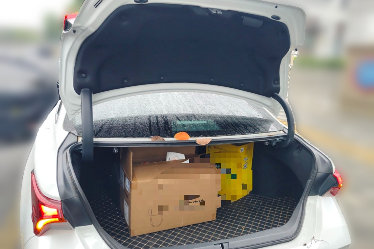 丰田 亚洲龙 2023款 双擎 2.5L XLE尊贵版局部细节23