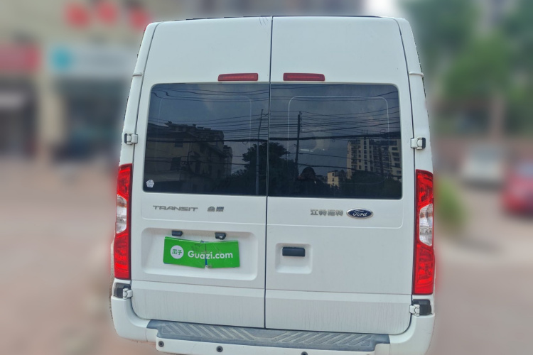 福特 新世代全顺 2016款 2.2T短轴6座中顶多功能车车身外观6004