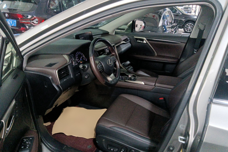 雷克萨斯RX 2016款 300 四驱典雅版 国V中控内饰19