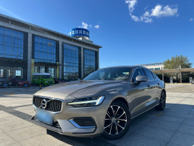 沃尔沃S60 2020款 T4 智逸豪华版