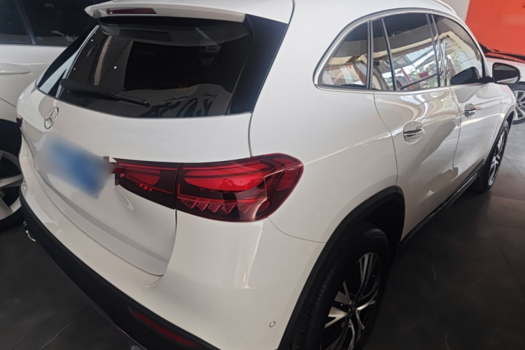 奔驰GLA 2025款 GLA 220车身外观6005