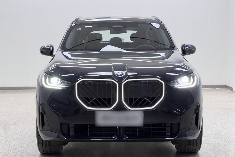 宝马X3 2025款 xDrive30L 领先型 M运动曜夜套装车身外观6002