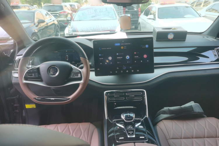 比亚迪 唐新能源 2023款 DM-i 冠军版 112KM 尊贵型中控内饰12