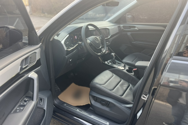 大众 探岳 2021款 330TSI 两驱豪华智联版Plus中控内饰7001