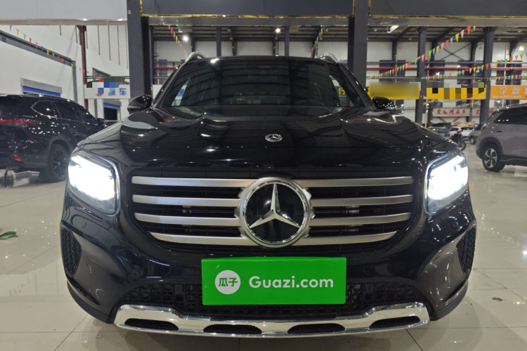 奔驰GLB 2024款 改款 GLB 220 动感型车身外观6001