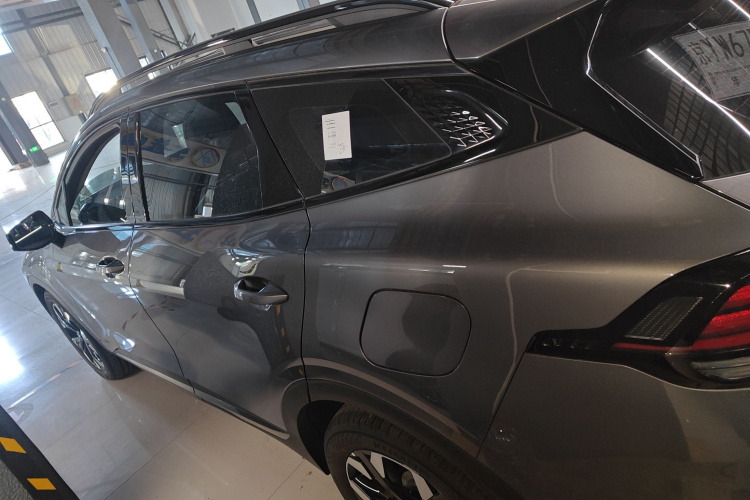 起亚 狮铂拓界 2023款 2.0T 两驱尊贵版车身外观6003