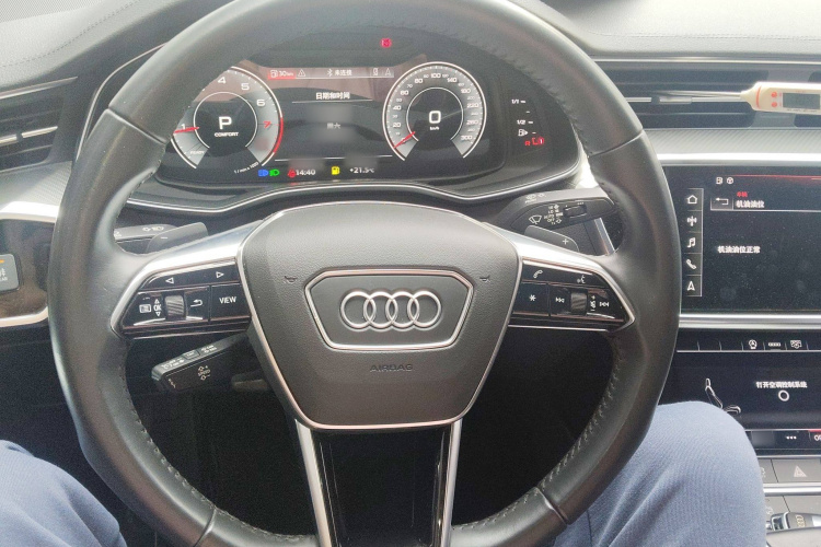 奥迪A6L 2021款 40 TFSI 豪华致雅型中控内饰13