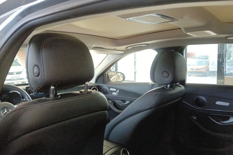 奔驰C级 2020款 C 260 L 运动版中控内饰22