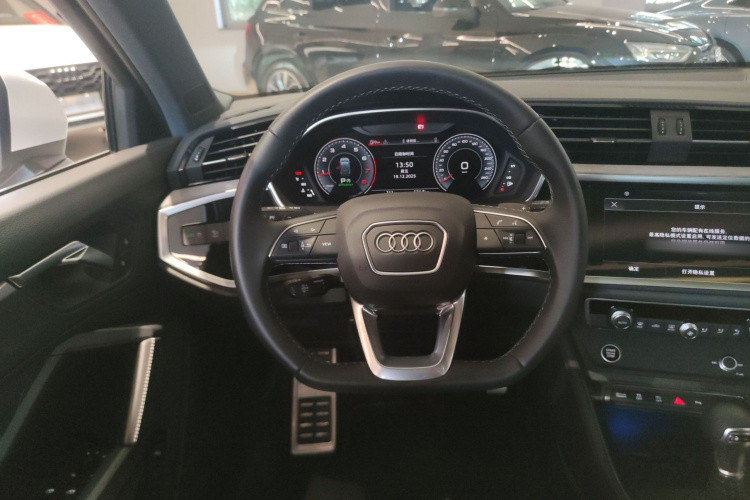奥迪Q3 2024款 40 TFSI 时尚动感型中控内饰13