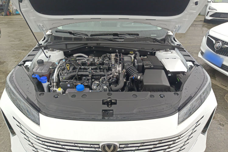 长安 逸动 2025款 蓝鲸 1.5T 500Bar尊贵型局部细节24