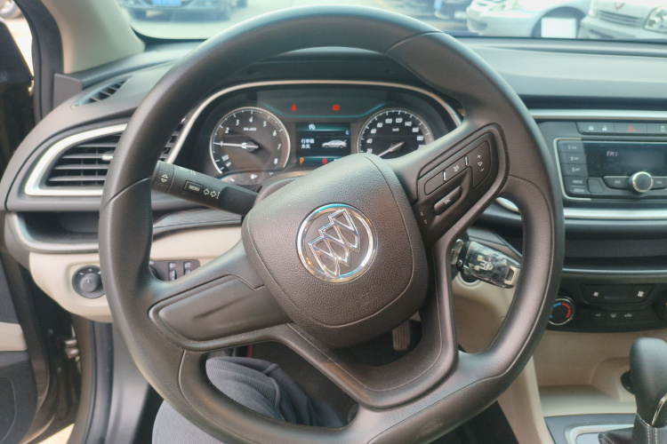 别克 英朗 2017款 15N 自动精英型中控内饰13