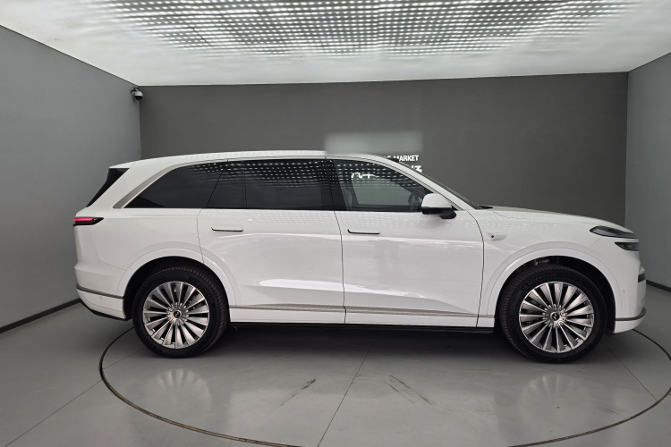 乐道L90 2025款 Ultra 六座版车身外观6003