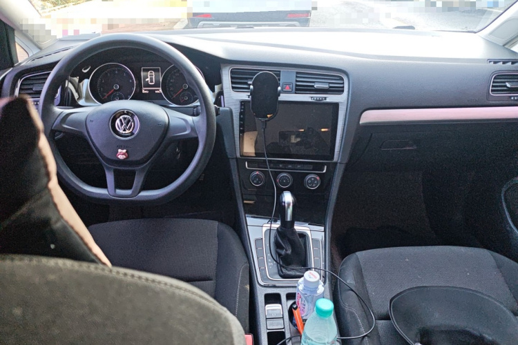 大众 高尔夫 2018款 1.6L 自动时尚型中控内饰12