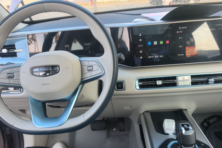 吉利汽车 吉利icon 2025款 玲珑 1.5TD 如意版中控内饰7002