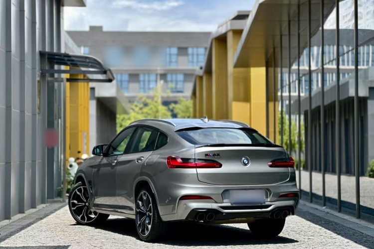 宝马X4 M 2019款 X4 M雷霆版车身外观6007