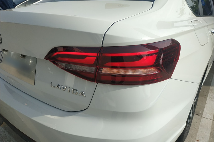 大众 朗逸 2024款 1.5L 自动五百万版车身外观9