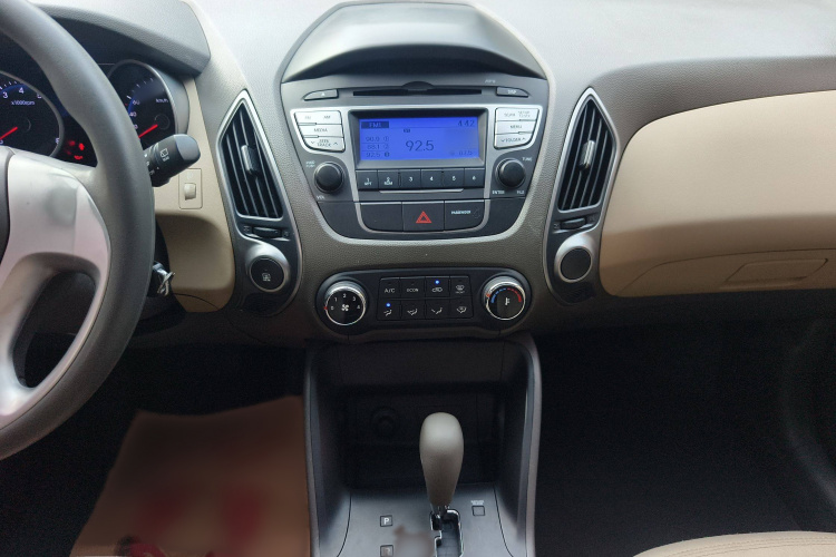 北京现代ix35 2013款 2.0L 自动两驱舒适型GL 国IV局部细节16