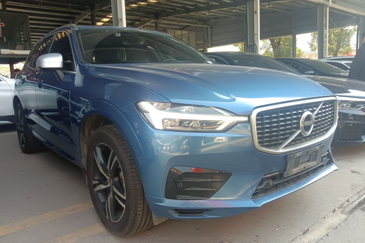 沃尔沃XC60 2018款 T5 四驱智远运动版车身外观3