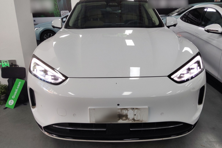 鸿蒙智行 问界M5 2023款 纯电后驱智驾版车身外观2