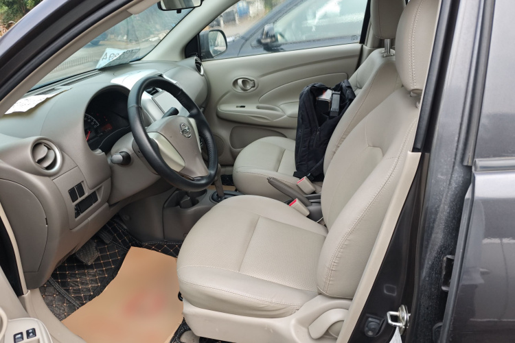 日产 阳光 2015款 1.5XE CVT舒适版中控内饰19