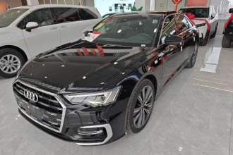 奥迪A6L 2026款 45 TFSI quattro 臻选动感型