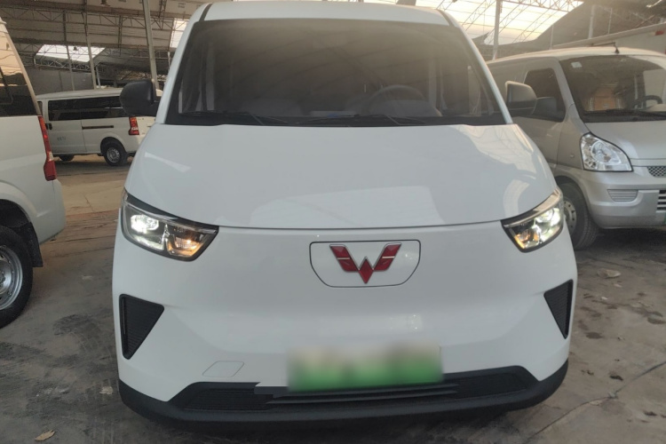 五菱汽车 五菱扬光 2024款 300KM 舒适型客车版 75kW车身外观2