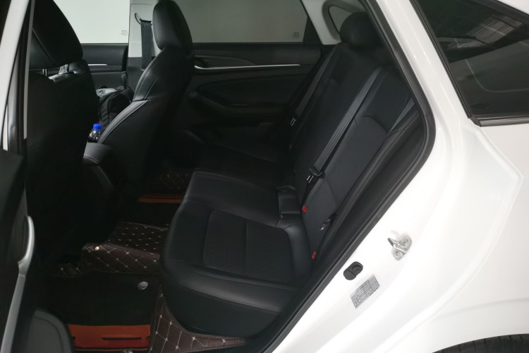 长安 逸动 2025款 PLUS 1.5L 手动豪华版中控内饰21