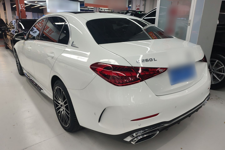 奔驰C级 2023款 改款 C 260 L 运动版车身外观4