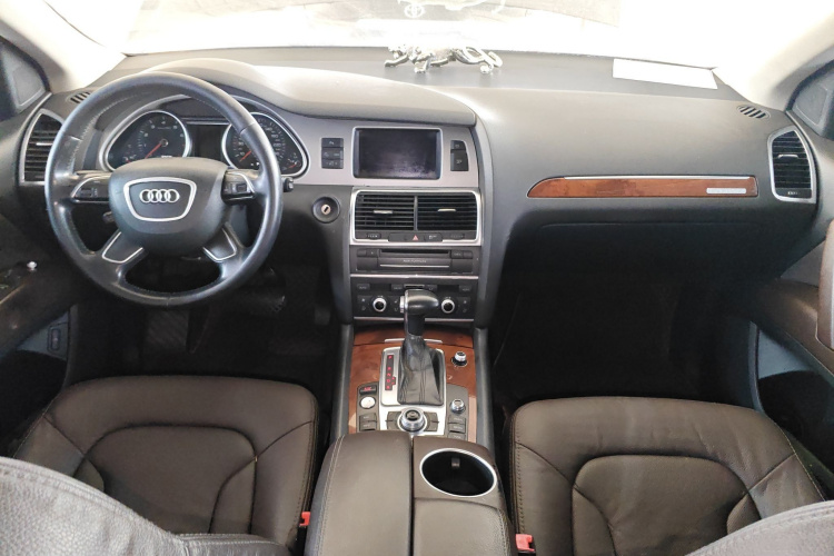 奥迪Q7 2015款 35 TFSI 进取型中控内饰7002