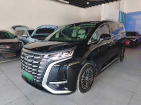 腾势D9 2022款 DM-i 1040 尊贵型