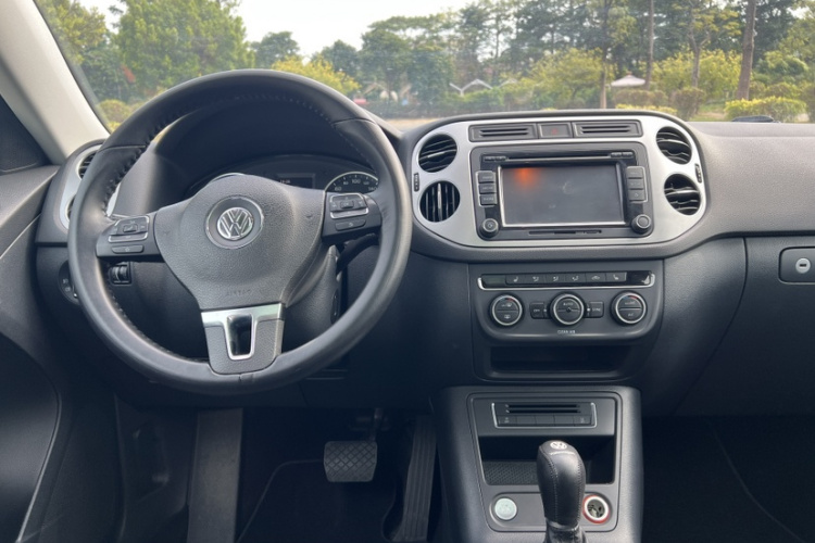 大众 途观 2016款 300TSI 自动两驱豪华版中控内饰7007