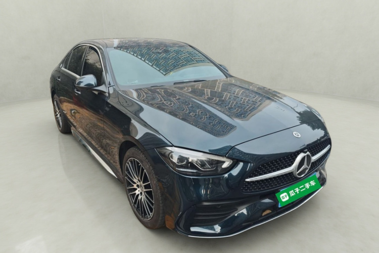 奔驰C级 2023款 改款 C 200 L 运动版车身外观3