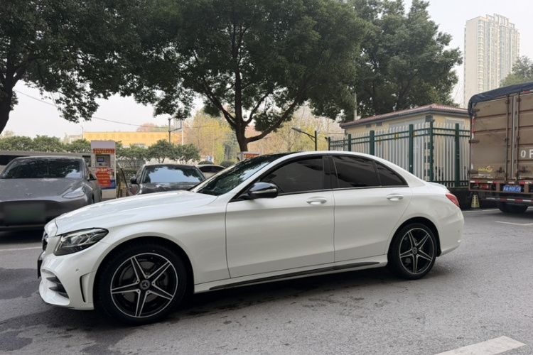 奔驰C级 2019款 C 260 运动版 4MATIC车身外观6006