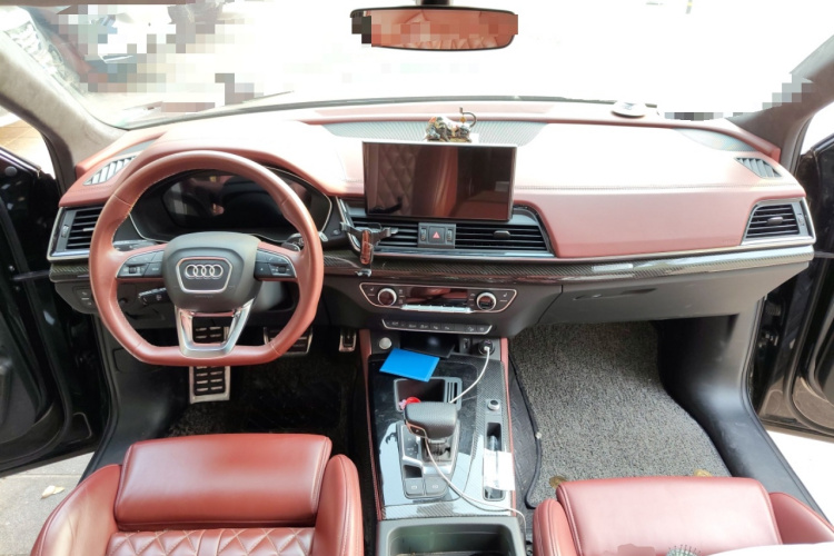 奥迪Q5L 2022款 40T 豪华动感型中控内饰12