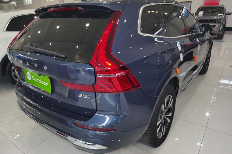 沃尔沃XC60 2023款 B5 四驱智逸豪华版车身外观6005