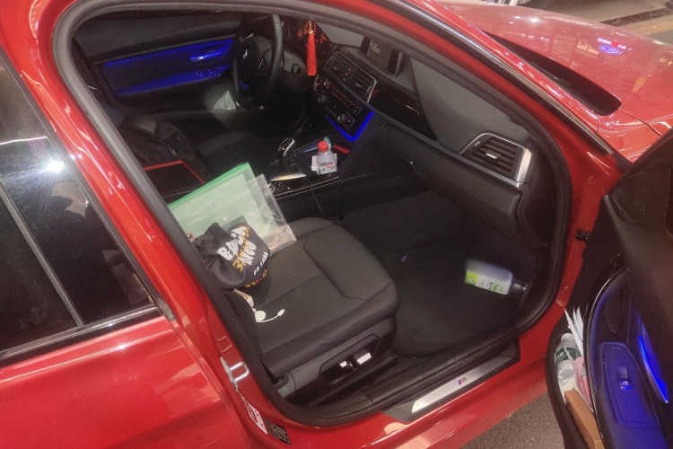 宝马3系 2017款 320Li M运动型局部细节41