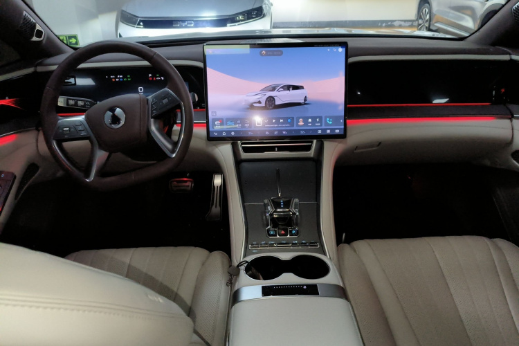 腾势Z9GT 2024款 1100四驱Max版中控内饰7002