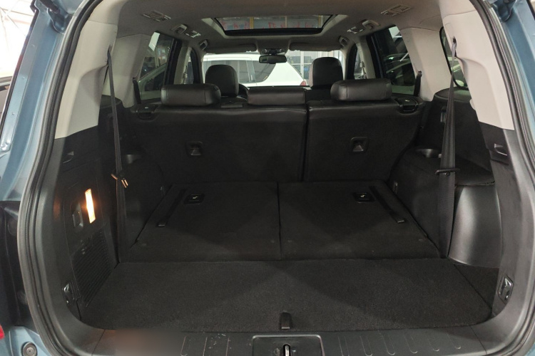 广汽传祺 传祺GS8 2019款 390T 两驱豪华智联版（七座）机舱底盘23