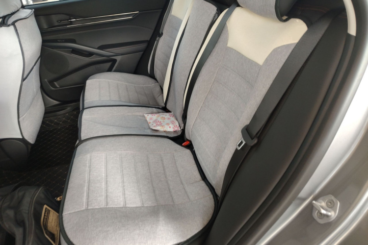 福特 蒙迪欧 2023款 EcoBoost 180 豪华型中控内饰21