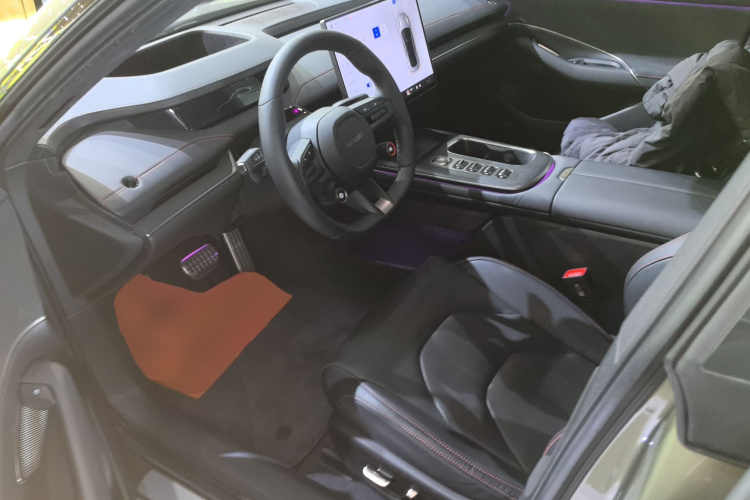 小米汽车 小米SU7 2024款 四驱超长续航高阶智驾Max版局部细节19